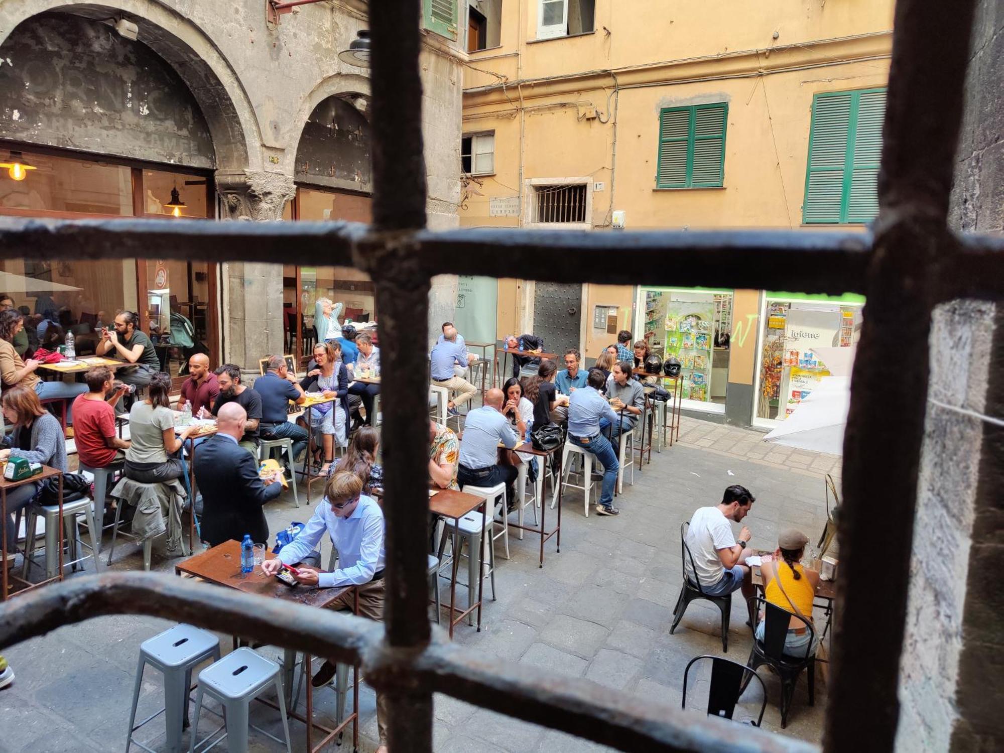 Le Grazie Sopra I Tetti Appartement Genua Buitenkant foto